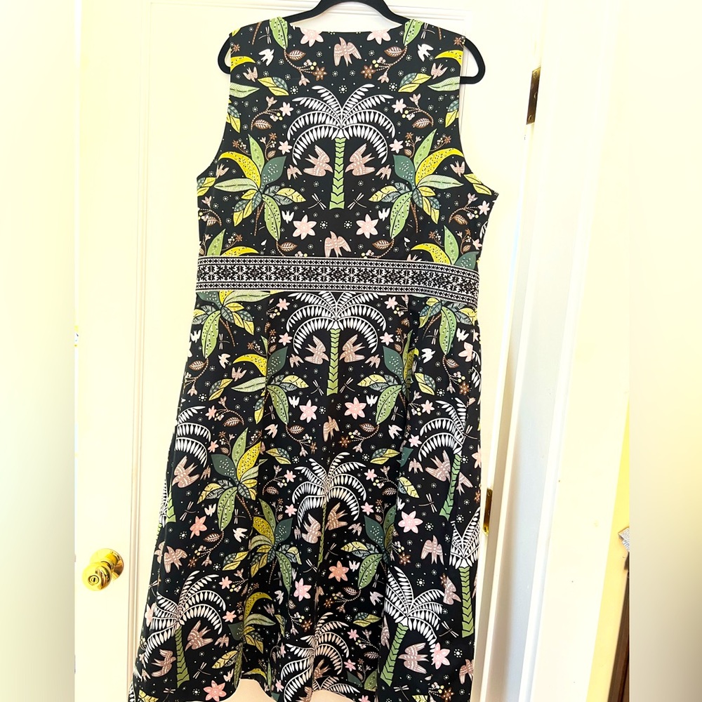 Beautiful Boden patterned dress.